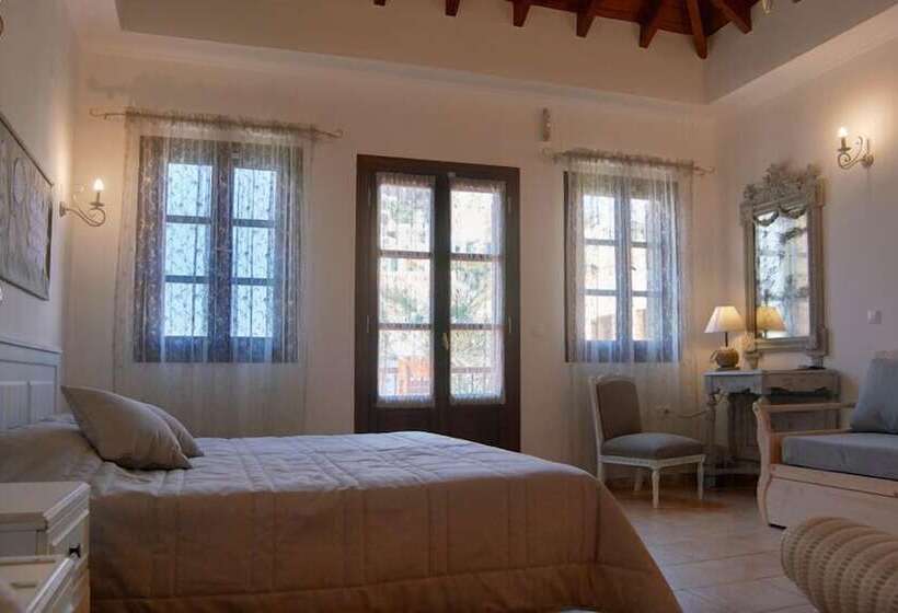 主人套房, Iapetos Village