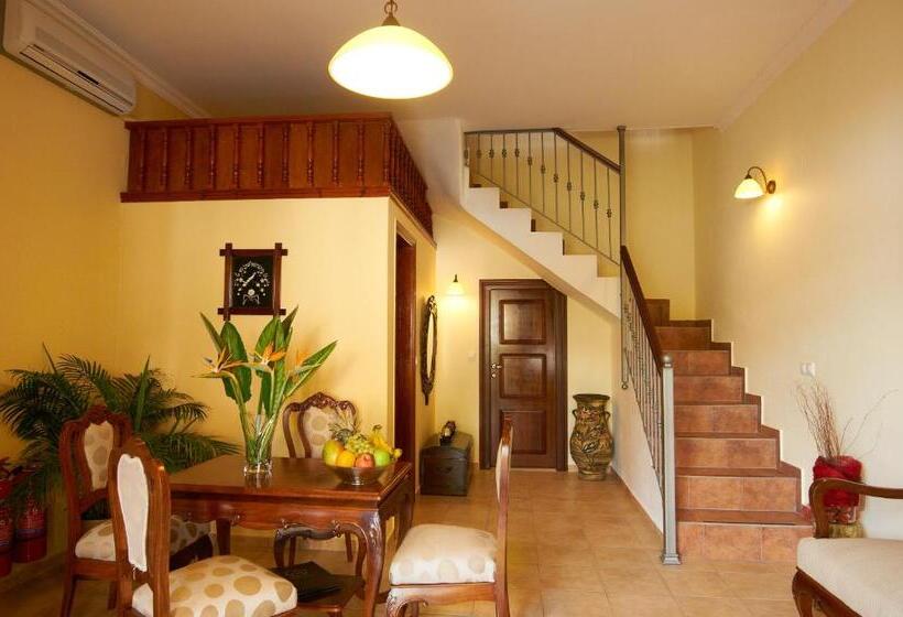 高级洋房, Iapetos Village