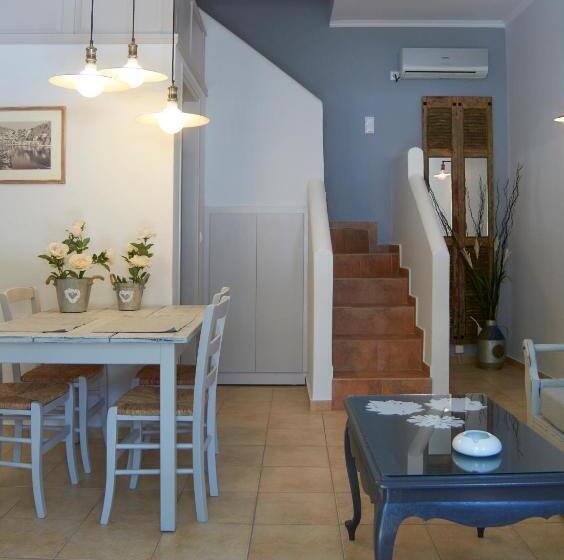 主人套房, Iapetos Village