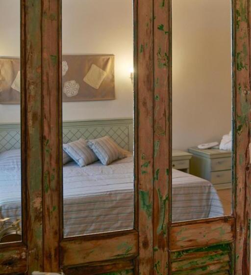 主人套房, Iapetos Village