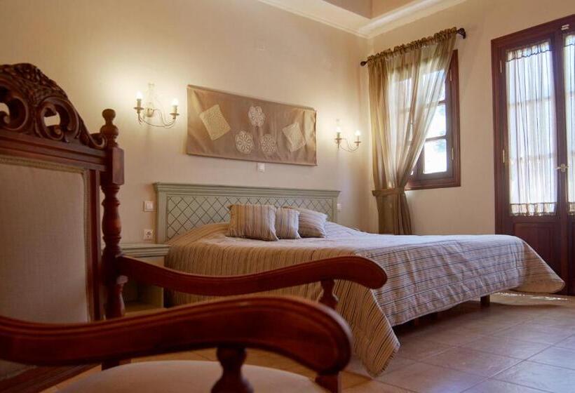 主人套房, Iapetos Village