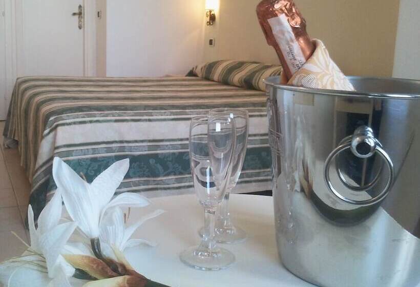 オーシャンビュースーペリアールーム, Jonic Hotel Mazzarò