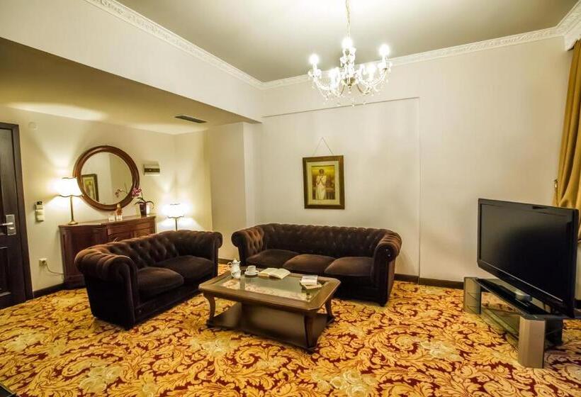 סוויטה נשיאותית, Kouros