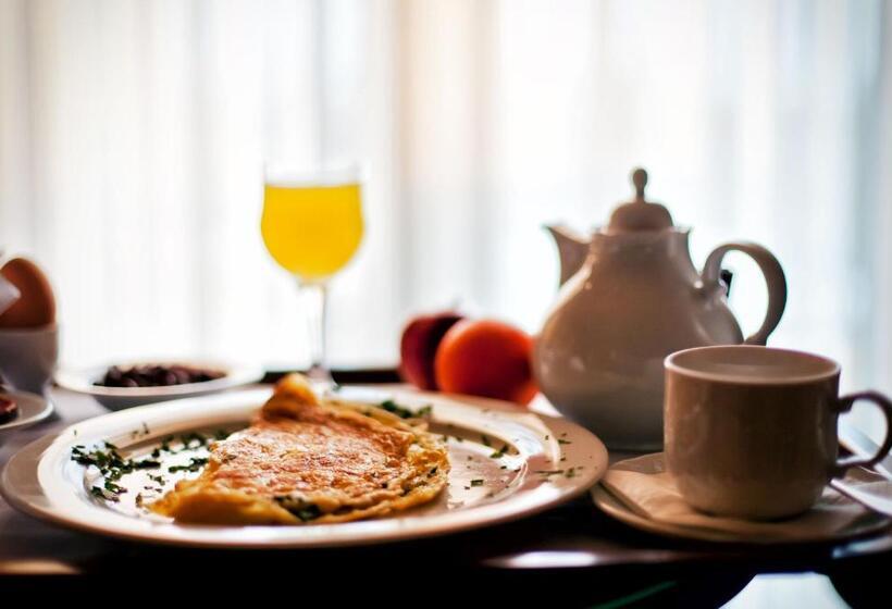 סוויטת ג'וניור, Kouros