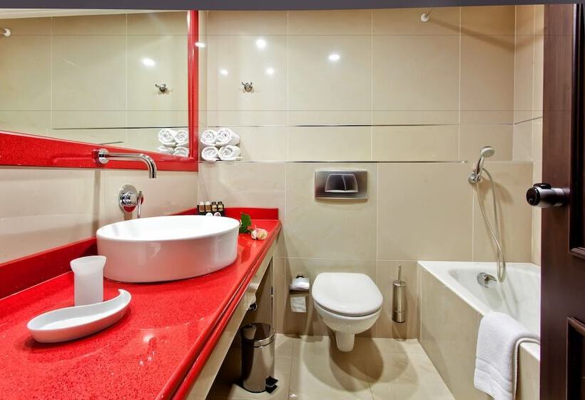 חדר סטנדרט יחיד, Kouros