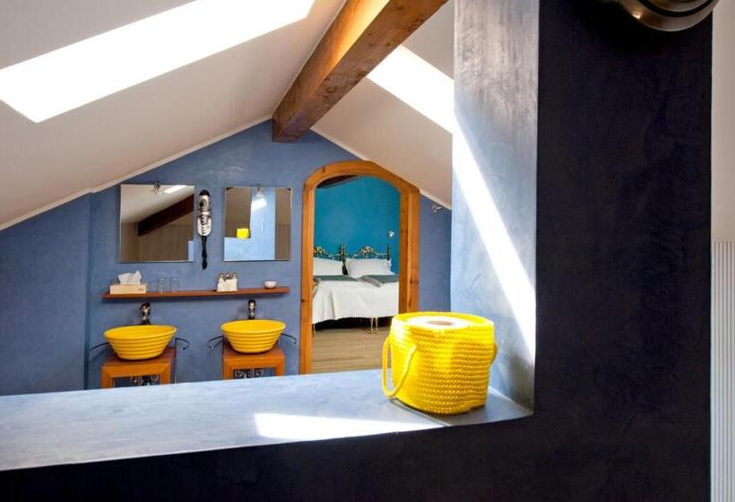 جناح, La Locanda Del Notaio