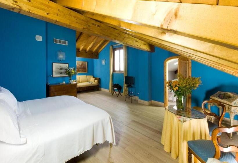 جناح, La Locanda Del Notaio