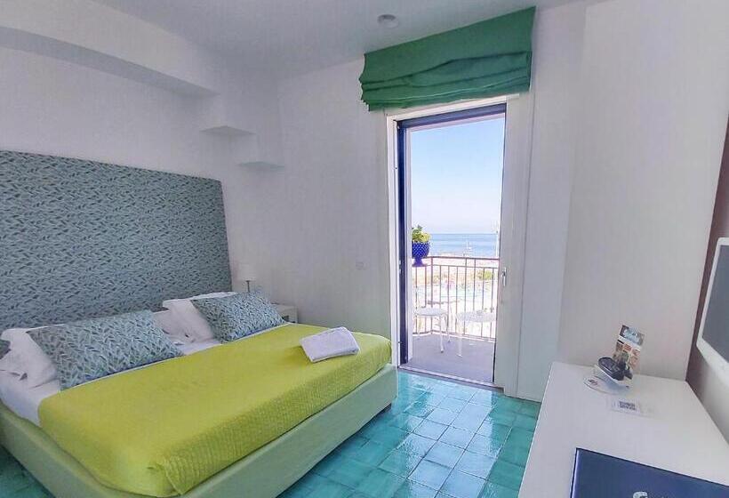 オーシャンビュースタンダードルームバルコニー付き, Le Ancore