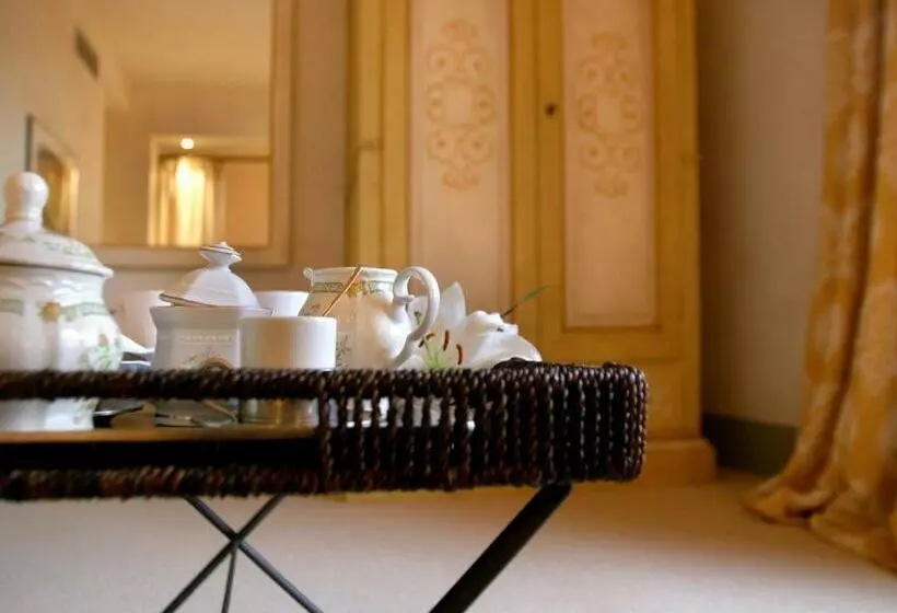 ジュニアスイート, Le Convivial Luxury Suites & Spa