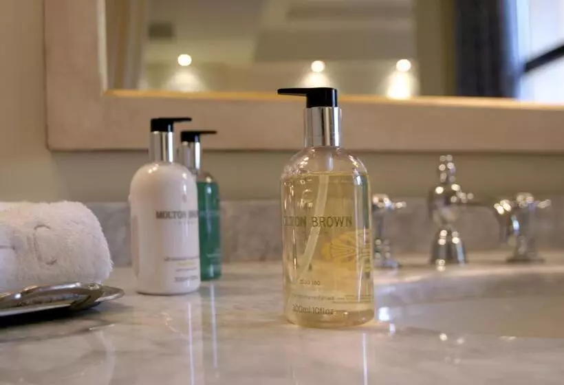 スイート, Le Convivial Luxury Suites & Spa