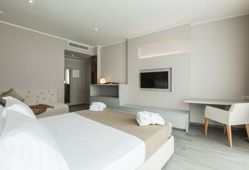 جناح جونيور, Luxor