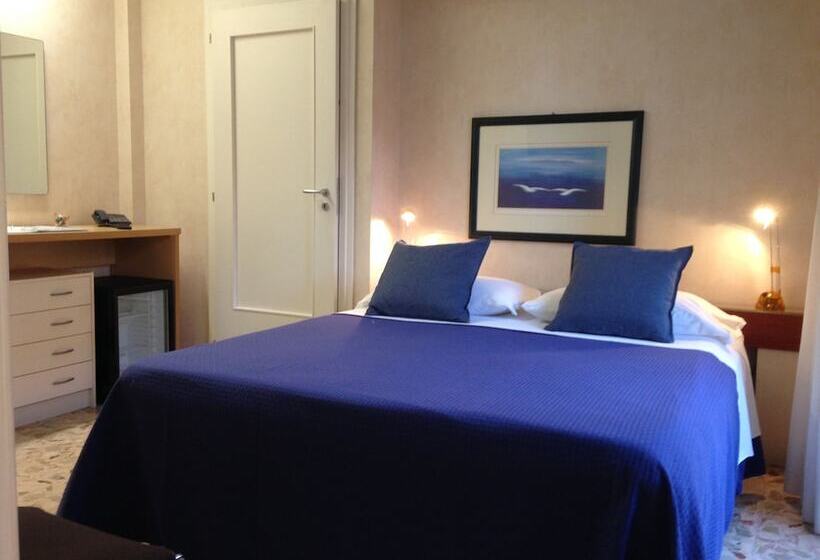 Номер Стандарт, Mare Nostrum Petit Hôtel