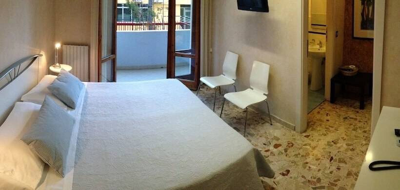 غرفة قياسية, Mare Nostrum Petit Hôtel