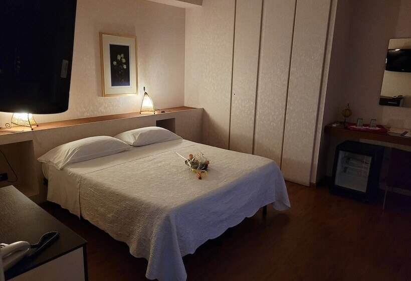 غرفة قياسية, Mare Nostrum Petit Hôtel