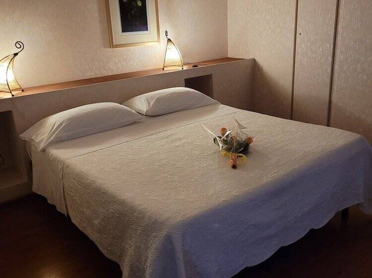 غرفة قياسية, Mare Nostrum Petit Hôtel