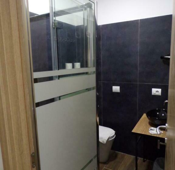 חדר סטנדרט לשלושה, Nord Est