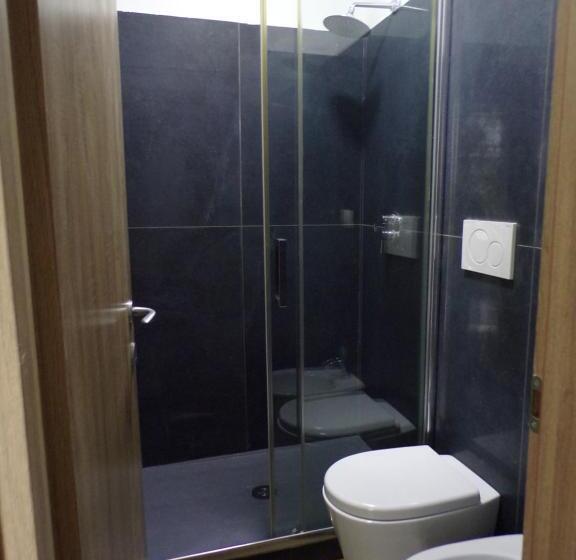 חדר סטנדרטי לחמישה אנשים, Nord Est