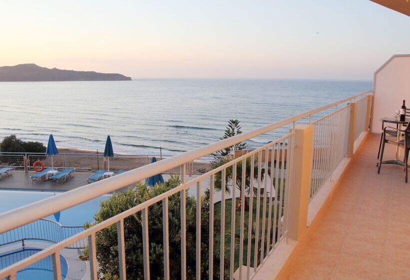 주니어 스위트 바다 전망, Renieris