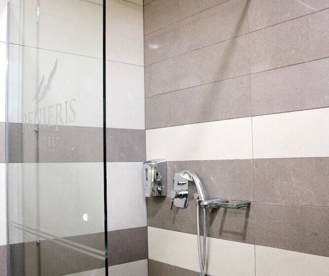 주니어 스위트 바다 전망, Renieris