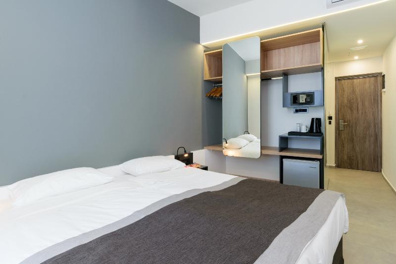 스탠다드 룸 바다 전망, Renieris