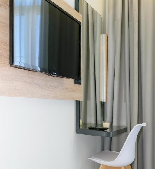 חדר סטנדרט נוף לגינה, Renieris