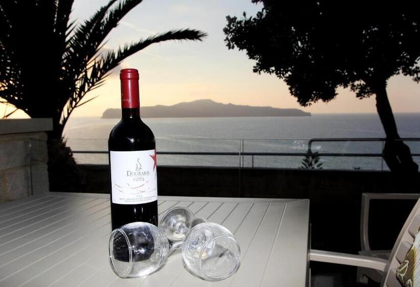 수피리어 트리플룸 바다 전망, Renieris