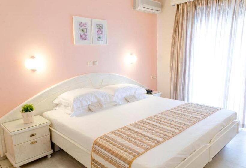 חדר קלאסי, Strass