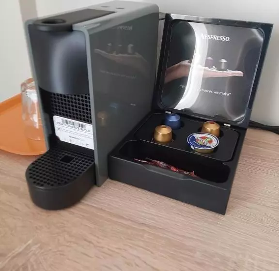 デラックススイート, Strass