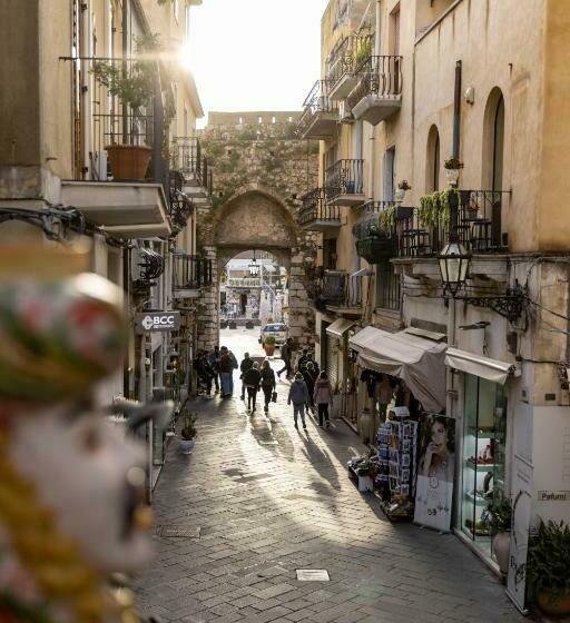 Classic room with balcony, Taodomus Boutique