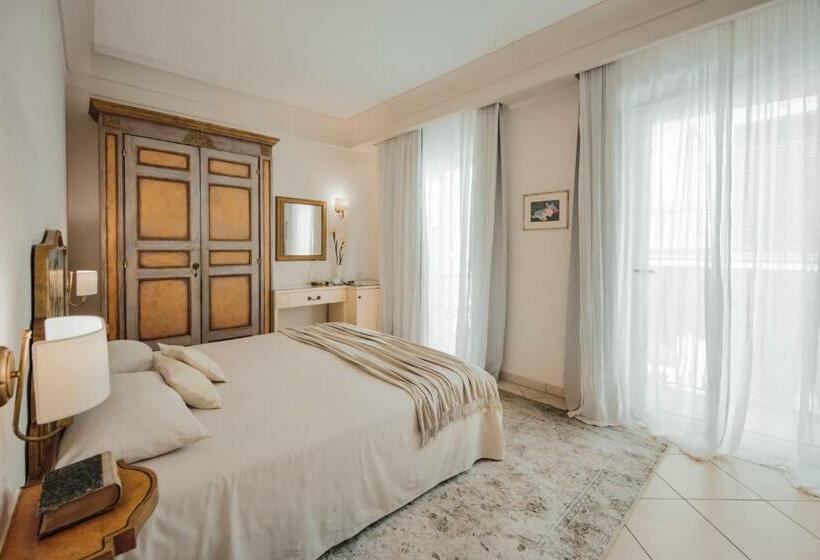 Classic room with balcony, Taodomus Boutique