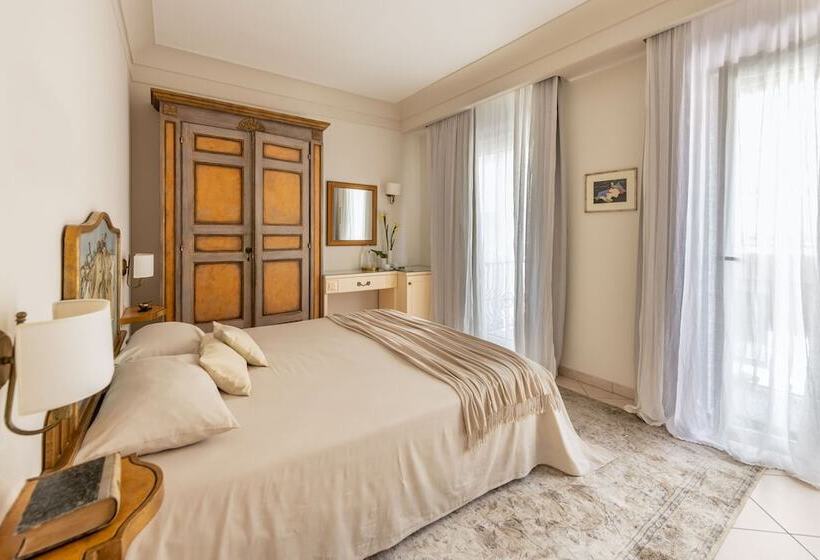 Classic room with balcony, Taodomus Boutique