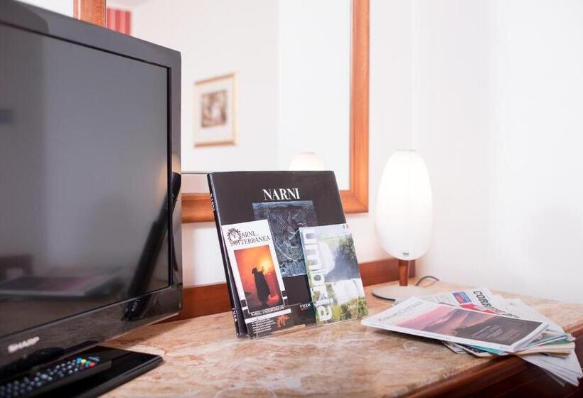 غرفة قياسية ثلاثية, Terra Umbra