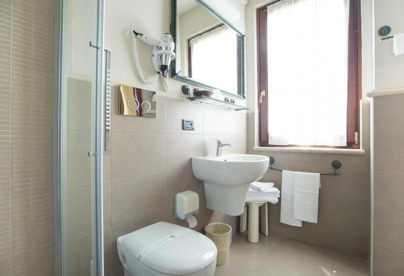 غرفة قياسية فردية, Terra Umbra