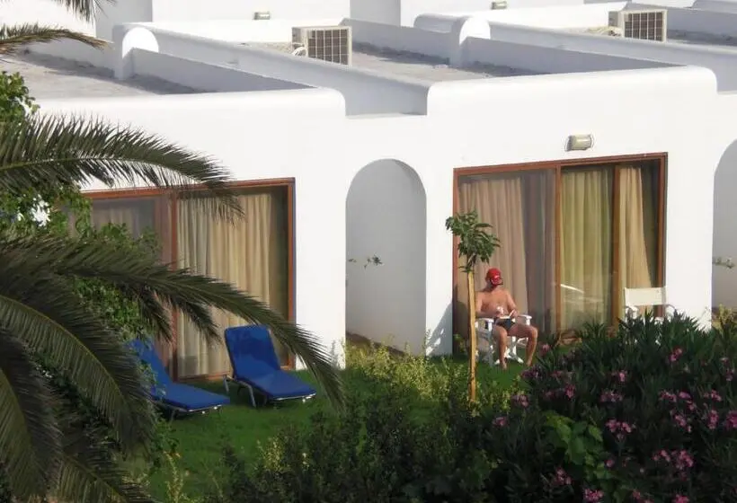 Suite, Valley Village