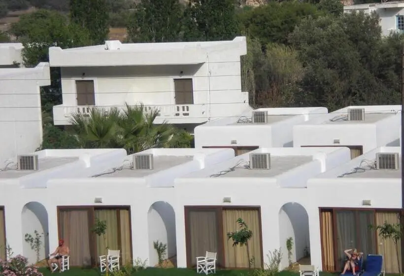 Suite, Valley Village