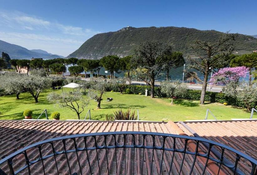 발코니 디럭스 룸, Villa Kinzica