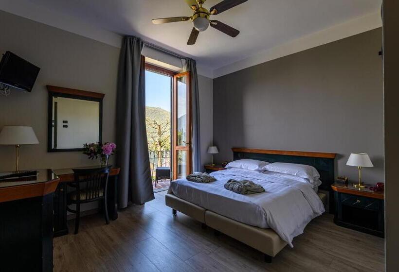 발코니 디럭스 룸, Villa Kinzica