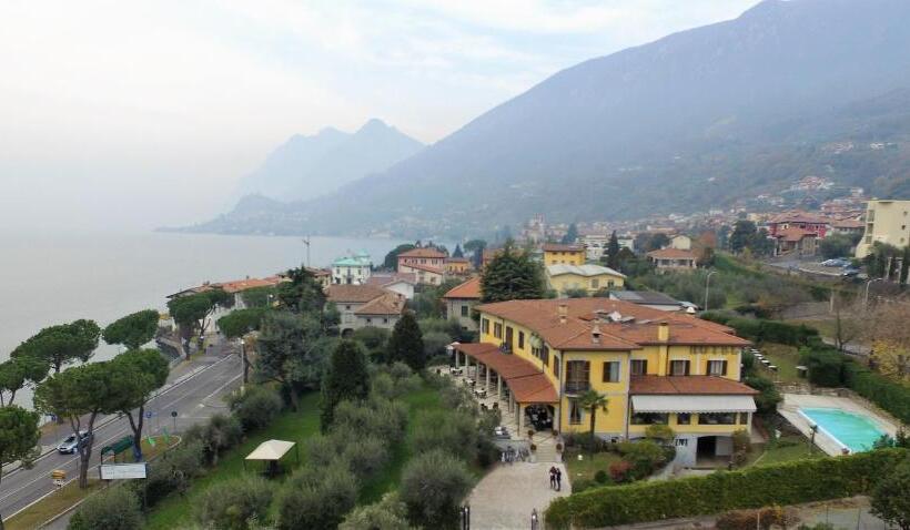 발코니 디럭스 룸, Villa Kinzica