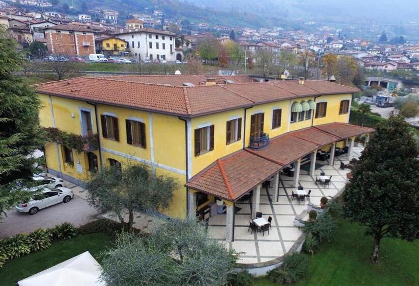 발코니 디럭스 룸, Villa Kinzica