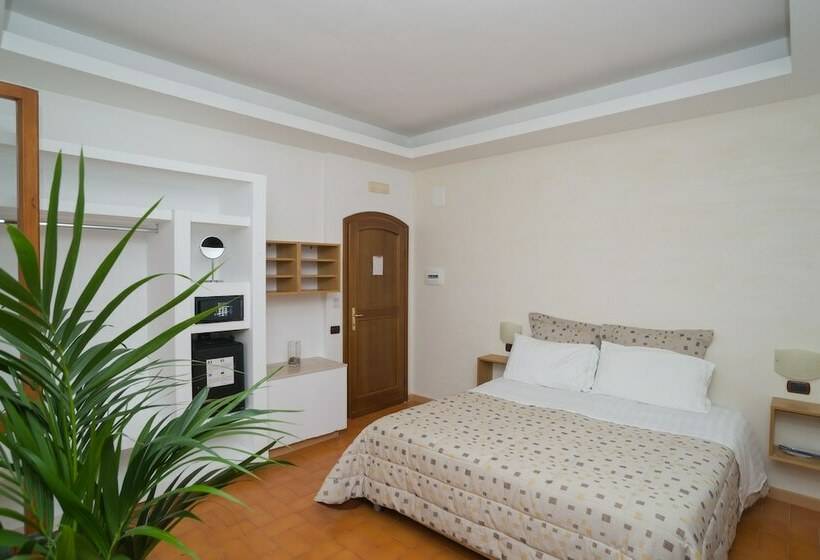 Номер Стандарт Вид на Сад, Villa Scapone
