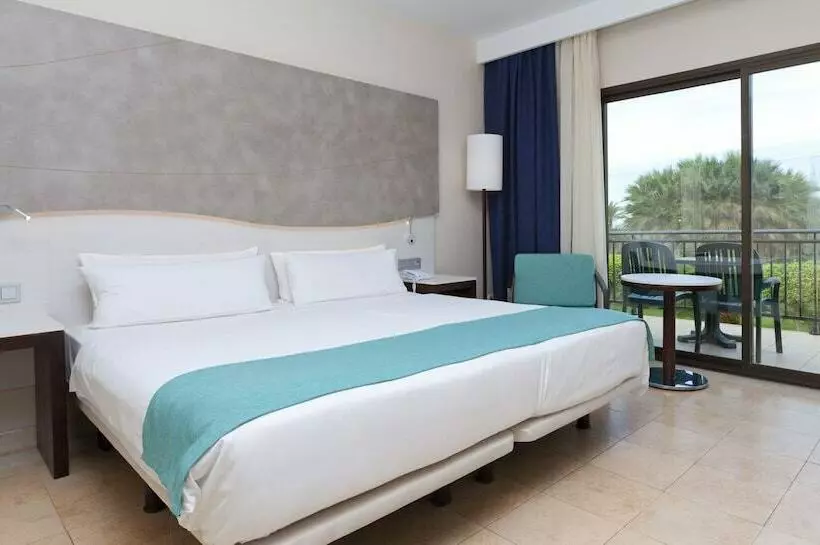 اتاق خانوادگی, Impressive Playa Granada Golf