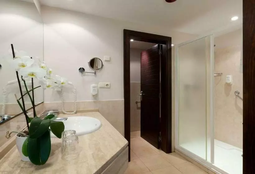 اتاق استاندارد با چشمانداز دریا, Impressive Playa Granada Golf