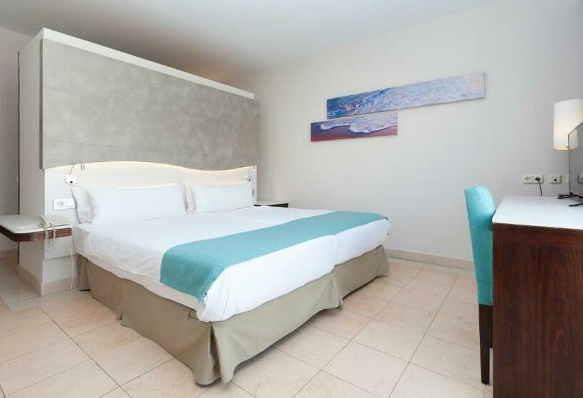 غرفة قياسية إطلالة جانبية علي البحر, Impressive Playa Granada Golf