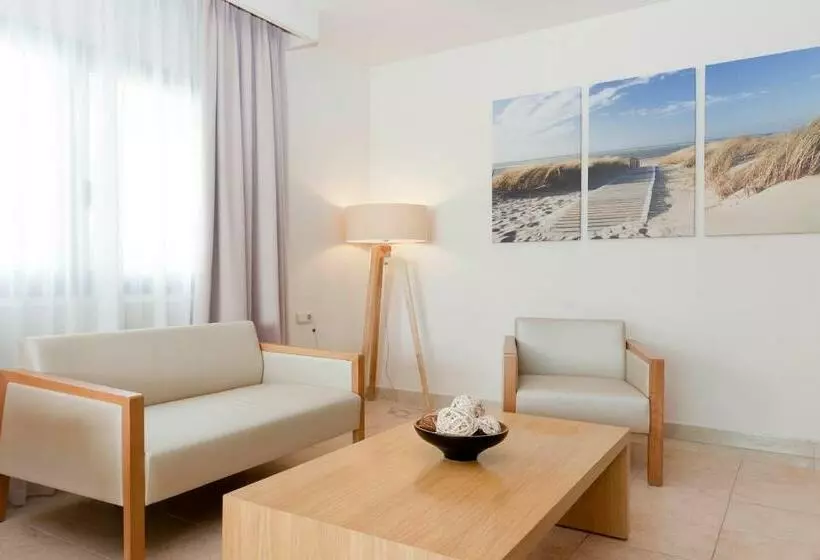 سوییت جونیور با چشمانداز دریا, Impressive Playa Granada Golf