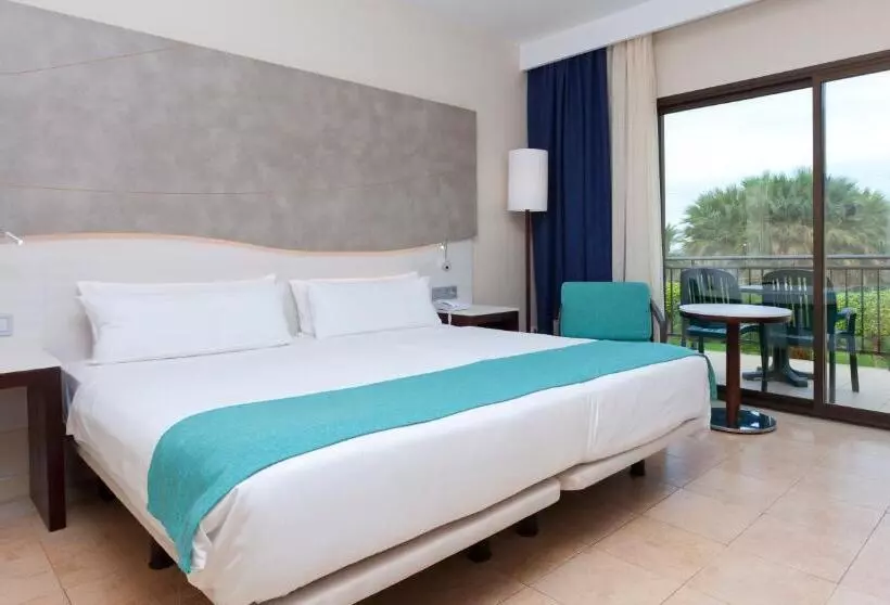اتاق خانوادگی, Impressive Playa Granada Golf