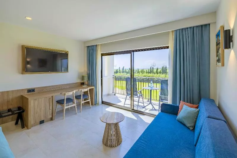 اتاق اساندارد با چشمانداز جانبی به دریا, Impressive Playa Granada Golf