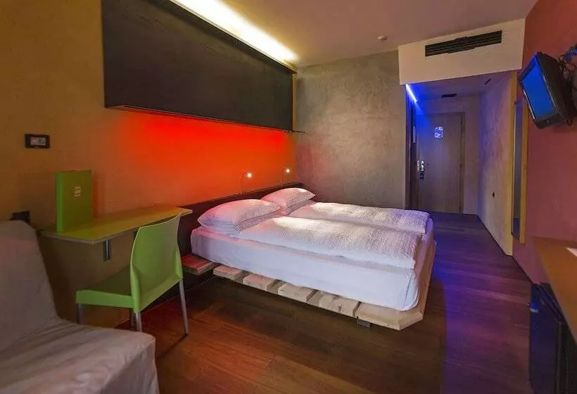 Standard-huone Järvinäkymä, Ambienthotel Primaluna