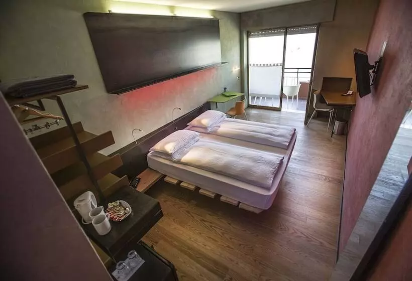 Standard-huone Järvinäkymä, Ambienthotel Primaluna