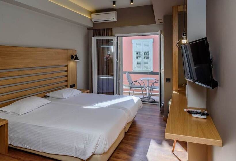 带城市景观的标准间, Agamemnon