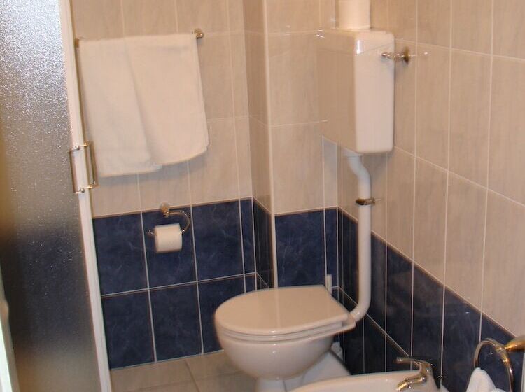 スタンダードルーム, Aquilia